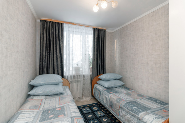 Продам дом, Зырянова ул, 13, Ханты-Мансийск г, 0 км от города