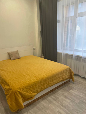 Продам двухкомнатную (2-комн.) квартиру, Дунина-Горкавича ул, 13, Ханты-Мансийск г