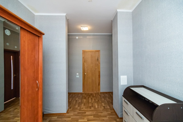 Продам двухкомнатную (2-комн.) квартиру, Ледовая ул, 19, Ханты-Мансийск г