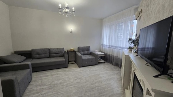 Продам двухкомнатную (2-комн.) квартиру, Крылова ул, 13к2, Анапа г