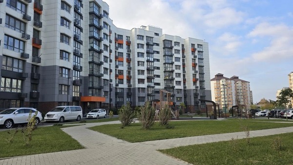 Продам двухкомнатную (2-комн.) квартиру, Крылова ул, 13к2, Анапа г