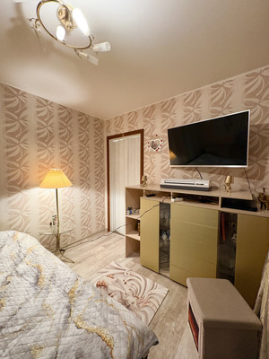 Продам трехкомнатную (3-комн.) квартиру, Родионова ул, 9, Химки г