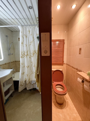 Продам трехкомнатную (3-комн.) квартиру, Родионова ул, 9, Химки г