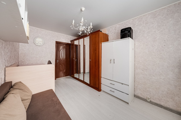 Продам многокомнатную квартиру, Гарибальди ул, 10к6, Москва г