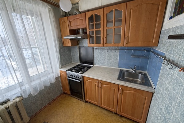 Продам двухкомнатную (2-комн.) квартиру, 8, Зелёный Городок п