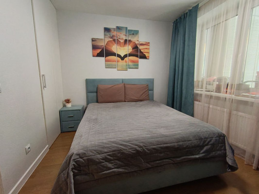 Продам двухкомнатную (2-комн.) квартиру, Невзоровой ул, 9, Санкт-Петербург г