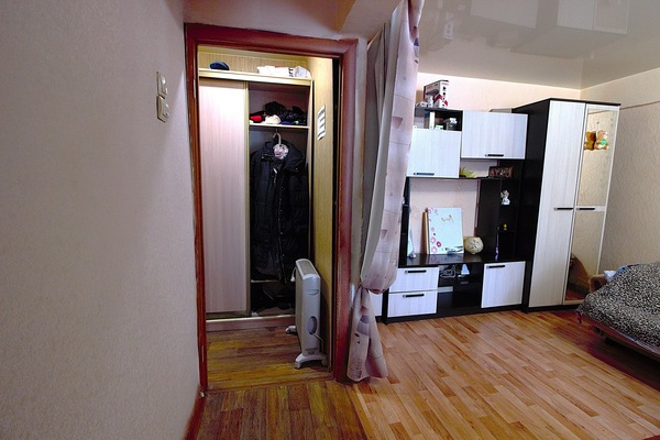 Продам двухкомнатную (2-комн.) квартиру, Кунарская ул, 6, Екатеринбург г