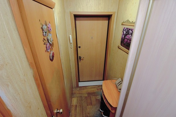 Продам двухкомнатную (2-комн.) квартиру, Кунарская ул, 6, Екатеринбург г