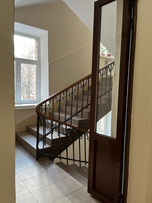 Продам двухкомнатную (2-комн.) квартиру, Победы пл, 1кБ, Москва г