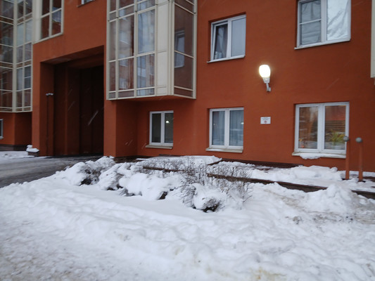 Продам однокомнатную (1-комн.) квартиру, Оборонная ул, 37к1, Мурино п