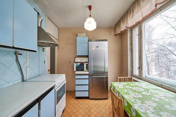 Продам многокомнатную квартиру, Шверника ул, 9к4, Москва г