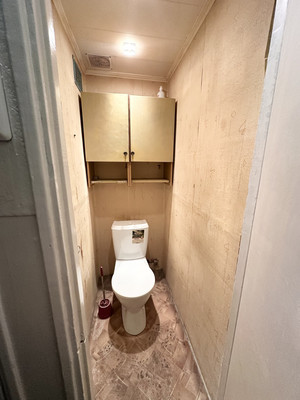 Продам комнату в 3-комн. квартире, Октябрьская наб, 84к3, Санкт-Петербург г