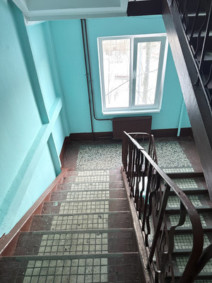 Продам комнату в 3-комн. квартире, Октябрьская наб, 84к3, Санкт-Петербург г