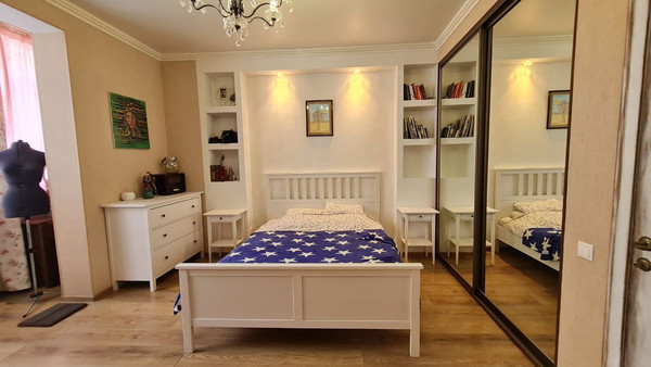 Продам трехкомнатную (3-комн.) квартиру, Ямская ул, 10, Ханты-Мансийск г