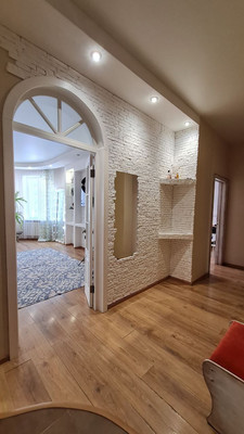 Продам трехкомнатную (3-комн.) квартиру, Ямская ул, 10, Ханты-Мансийск г