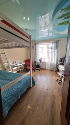 Продам трехкомнатную (3-комн.) квартиру, Ямская ул, 10, Ханты-Мансийск г