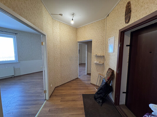 Продам двухкомнатную (2-комн.) квартиру, Михневская ул, 8, Москва г