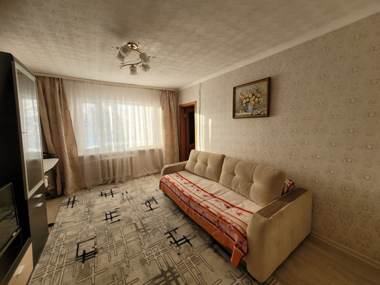 Продам трехкомнатную (3-комн.) квартиру, Гагарина ул, 165, Ханты-Мансийск г