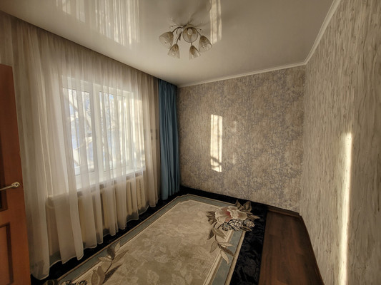 Продам трехкомнатную (3-комн.) квартиру, Гагарина ул, 165, Ханты-Мансийск г