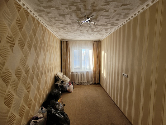 Продам трехкомнатную (3-комн.) квартиру, Гагарина ул, 165, Ханты-Мансийск г