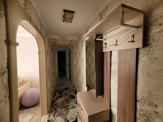 Продам трехкомнатную (3-комн.) квартиру, Гагарина ул, 165, Ханты-Мансийск г