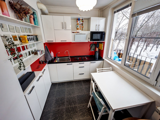 Продам трехкомнатную (3-комн.) квартиру, Альпийский пер, 20А, Санкт-Петербург г