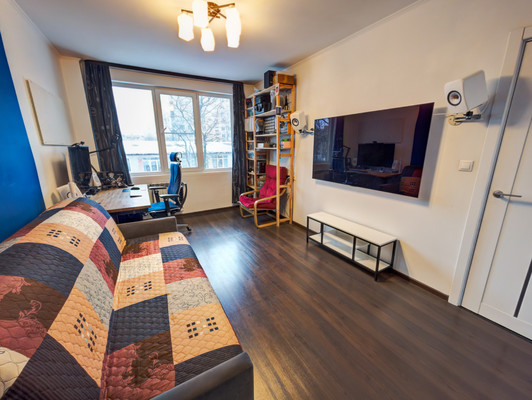 Продам трехкомнатную (3-комн.) квартиру, Альпийский пер, 20А, Санкт-Петербург г