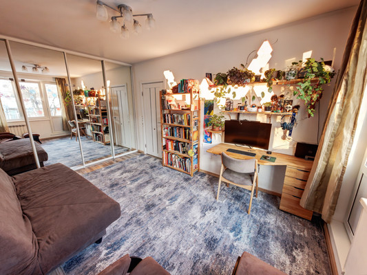 Продам трехкомнатную (3-комн.) квартиру, Альпийский пер, 20А, Санкт-Петербург г