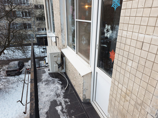 Продам трехкомнатную (3-комн.) квартиру, Альпийский пер, 20А, Санкт-Петербург г