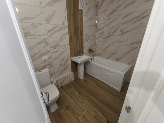 Продам трехкомнатную (3-комн.) квартиру, Парковый пр-кт, 56, Пермь г