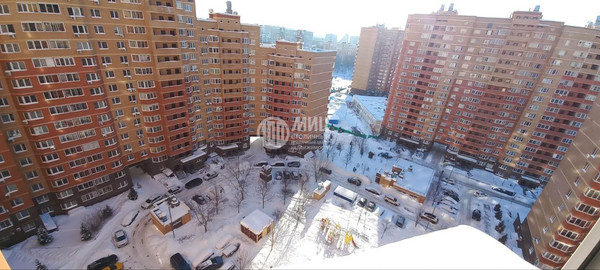 Продам однокомнатную (1-комн.) квартиру, Зеленые аллеи б-р, 2, Видное г