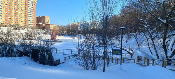 Продам однокомнатную (1-комн.) квартиру, Зеленые аллеи б-р, 2, Видное г