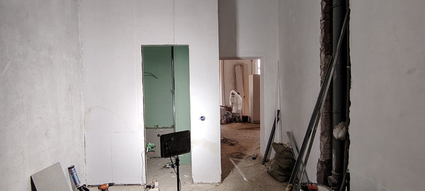 Продам коммерческое помещение 113 м2, Имени Адмирала Серебрякова наб, 61, Новороссийск г