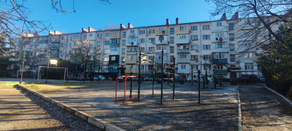Продам однокомнатную (1-комн.) квартиру, Войкова ул, 24, Туапсе г