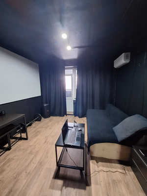 Продам однокомнатную (1-комн.) квартиру, Гагарина ул, 42/9, Волгодонск г