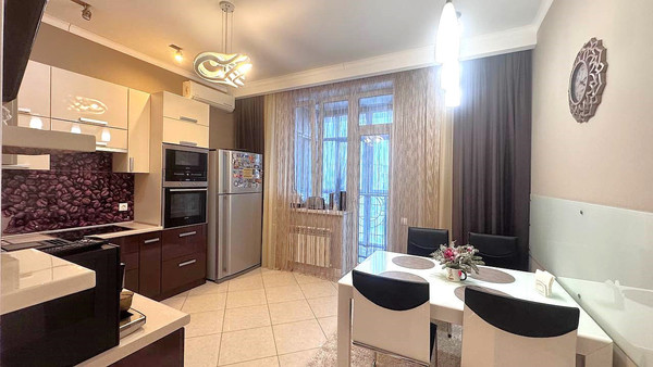 Продам двухкомнатную (2-комн.) квартиру, Ибрагимова б-р, 32, Уфа г