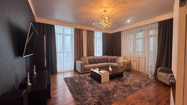 Продам двухкомнатную (2-комн.) квартиру, Ибрагимова б-р, 32, Уфа г