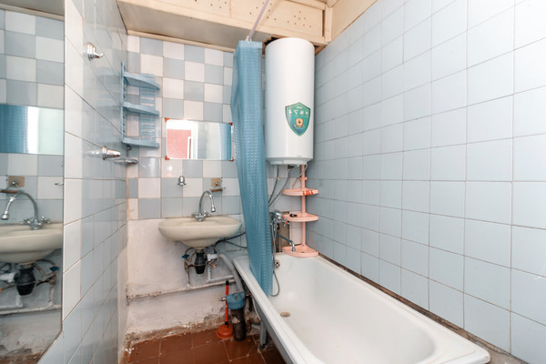 Продам двухкомнатную (2-комн.) квартиру, Мира ул, 127кА, Ханты-Мансийск г