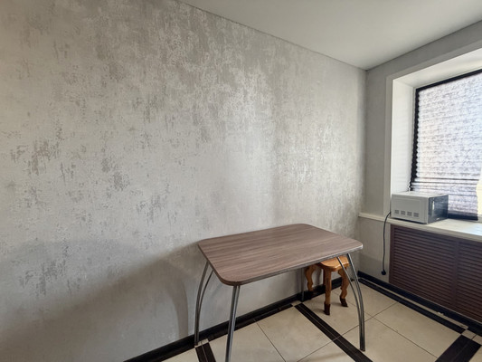 Продам двухкомнатную (2-комн.) квартиру, Молодой Гвардии ул, 71кА, Брянск г