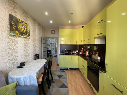 Продам двухкомнатную (2-комн.) квартиру, Шоссе в Лаврики ул, 76, Мурино п