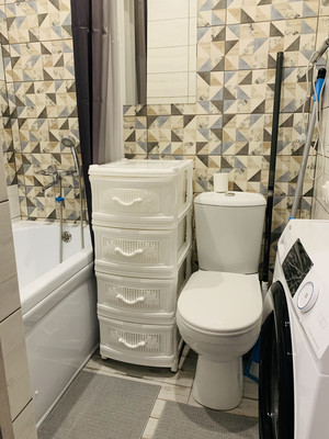 Продам двухкомнатную (2-комн.) квартиру, Амбровая (Хостинский р-н) ул, 35, Сочи г