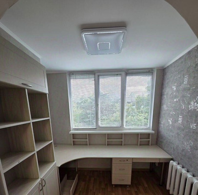 Продам трехкомнатную (3-комн.) квартиру, Поповкина ул, 55, Симферополь г