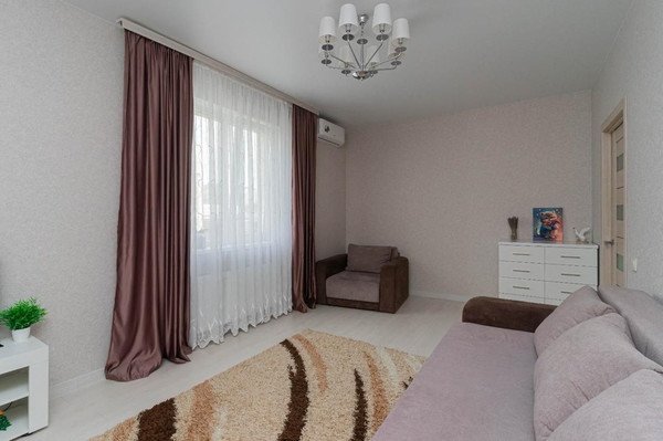 Продам двухкомнатную (2-комн.) квартиру, Балаклавская ул, 73, Симферополь г