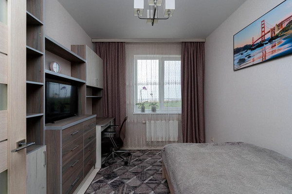 Продам двухкомнатную (2-комн.) квартиру, Балаклавская ул, 73, Симферополь г