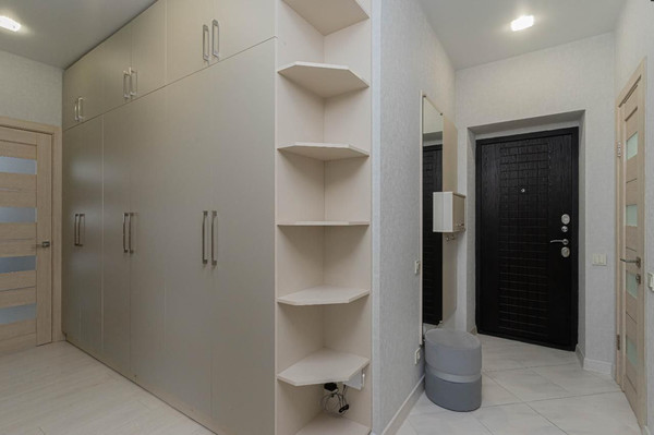 Продам двухкомнатную (2-комн.) квартиру, Балаклавская ул, 73, Симферополь г