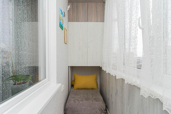 Продам двухкомнатную (2-комн.) квартиру, Балаклавская ул, 73, Симферополь г