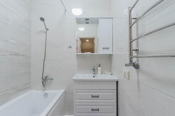 Продам двухкомнатную (2-комн.) квартиру, Балаклавская ул, 73, Симферополь г