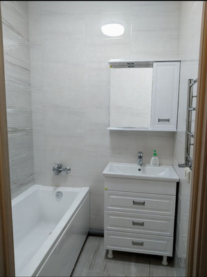 Продам двухкомнатную (2-комн.) квартиру, Балаклавская ул, 73, Симферополь г