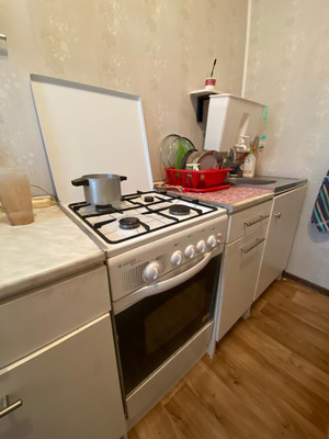 Продам двухкомнатную (2-комн.) квартиру, Советский пр-кт, 5, Сестрорецк г