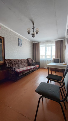 Продам трехкомнатную (3-комн.) квартиру, Полетаева ул, 10, Заречный мкр